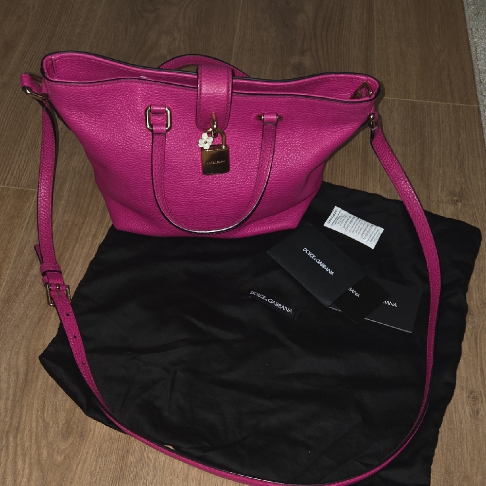 Dolce & Gabbana Fuchsia Shoulder Bag